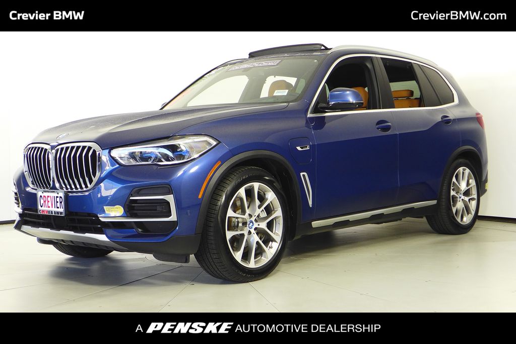 2022 BMW X5 45e's photo