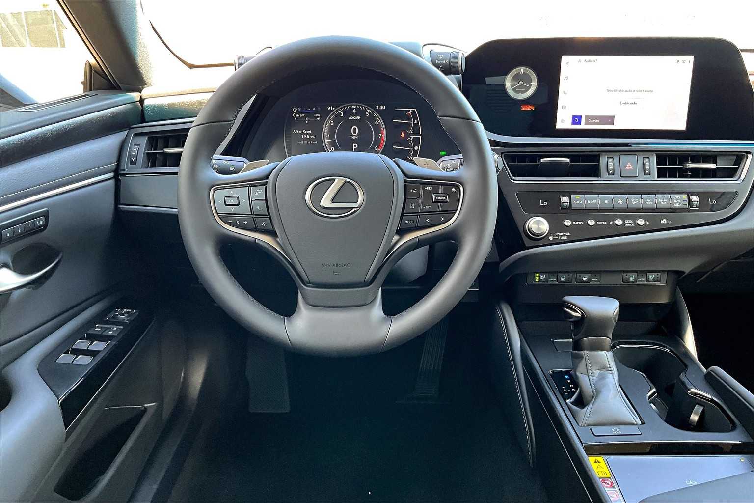 2025 Lexus ES 350 photo 5