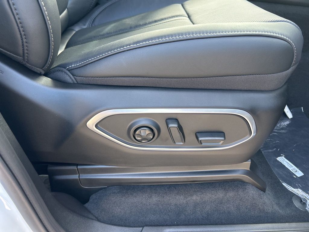 2025 Jeep Wagoneer Series II photo 21
