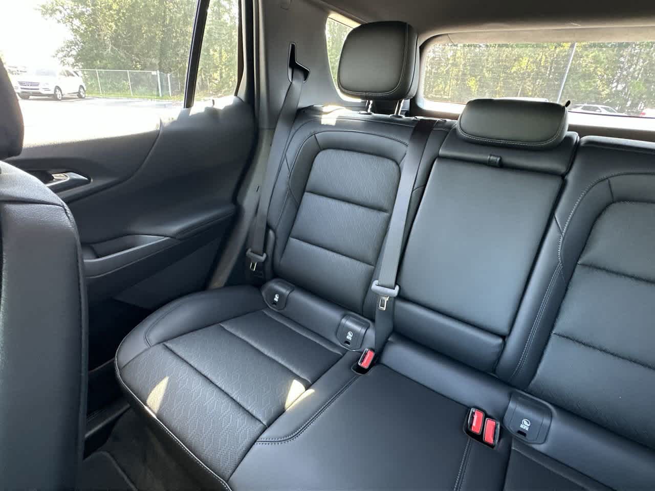 2026 Chevrolet Equinox LT photo 4