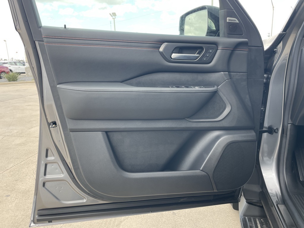 2026 Nissan Armada photo 10
