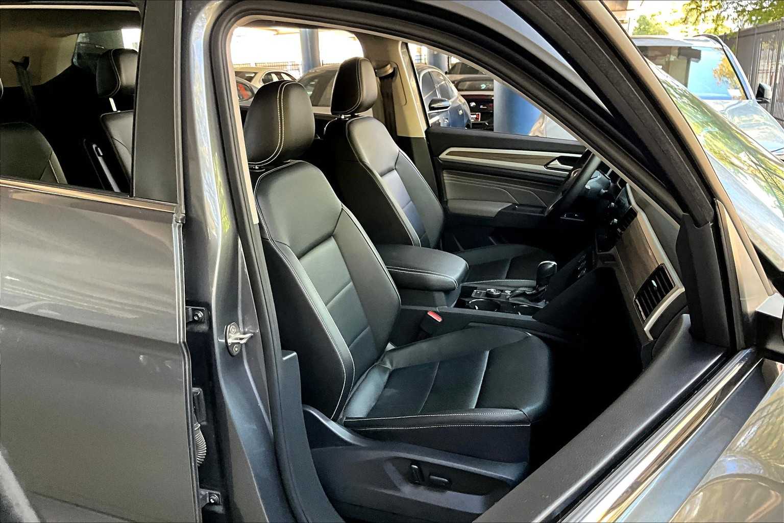 2023 Volkswagen Atlas V6 SEL photo 5