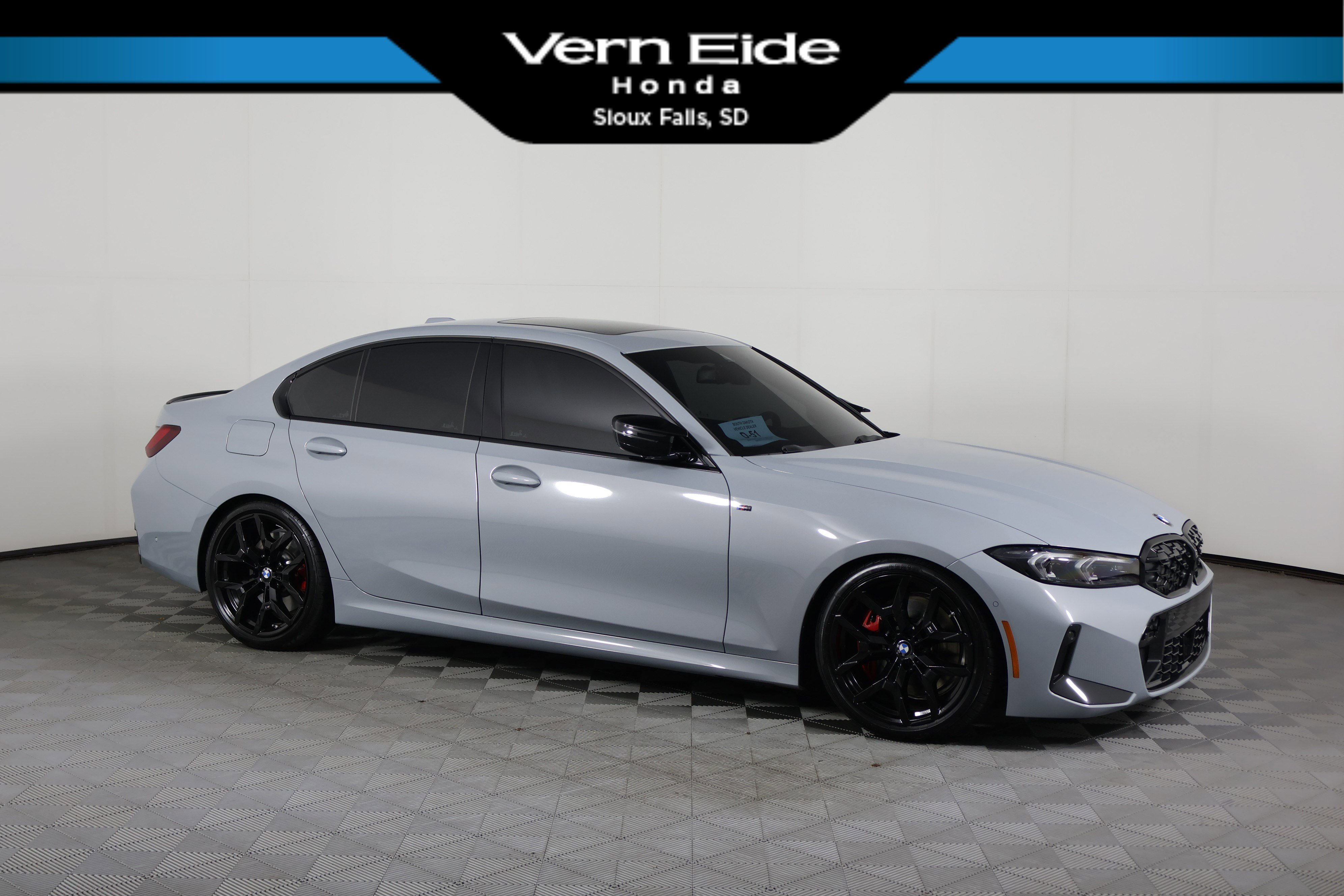 2025 BMW 3 Series M340i's photo