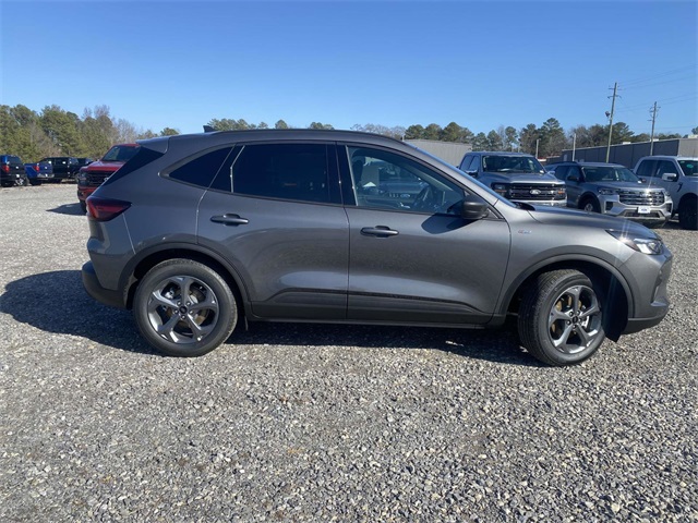 2025 Ford Escape ST-Line photo 2