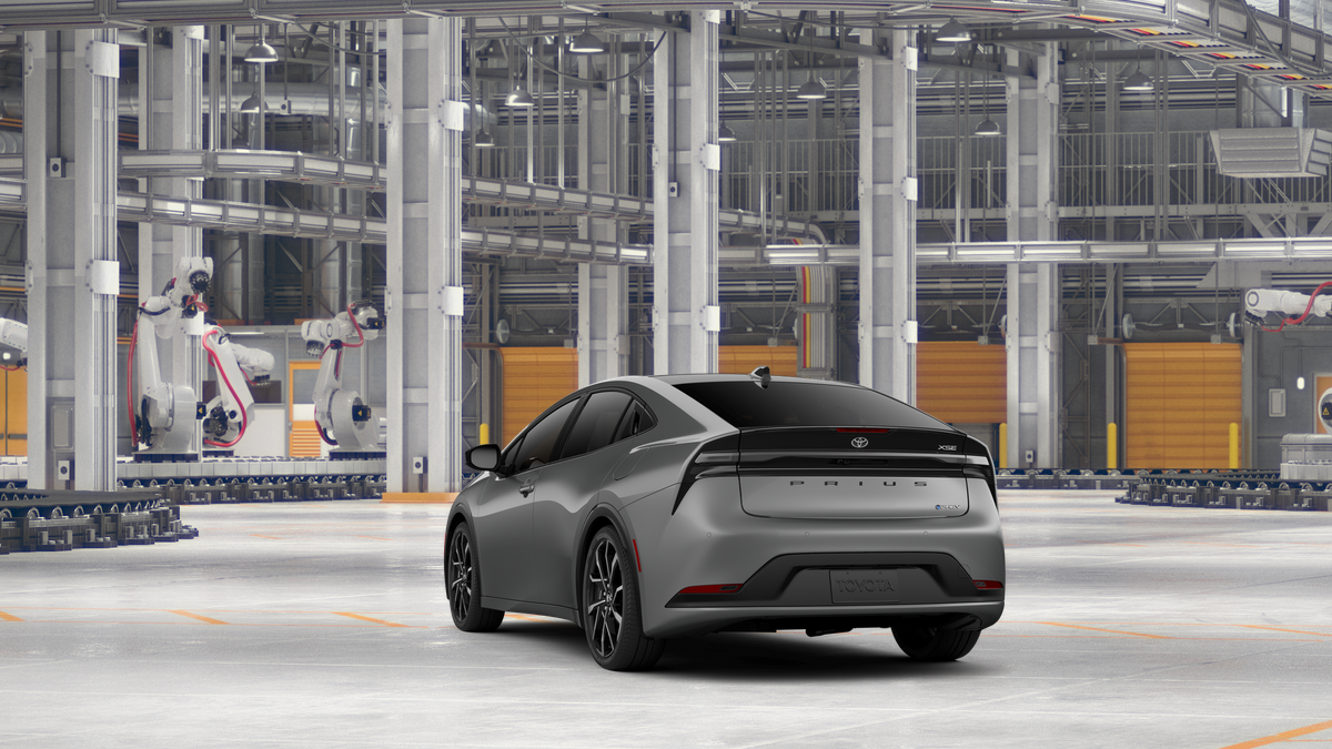 2026 Toyota Prius Plug-in Hybrid XSE photo 7
