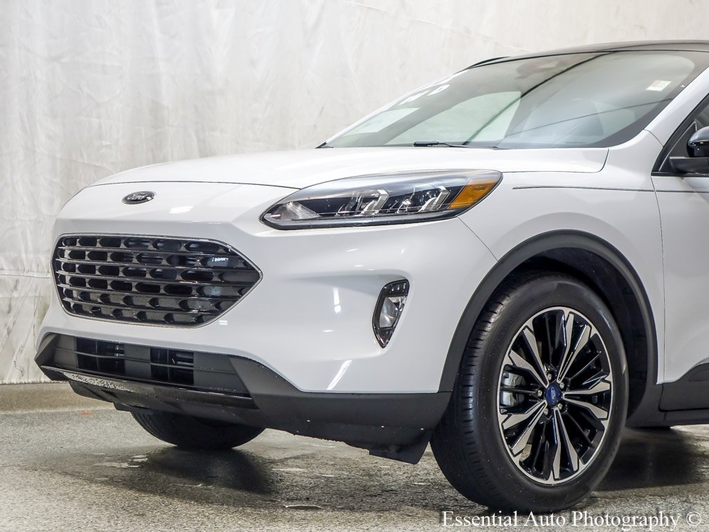 2022 Ford Escape SEL photo 3