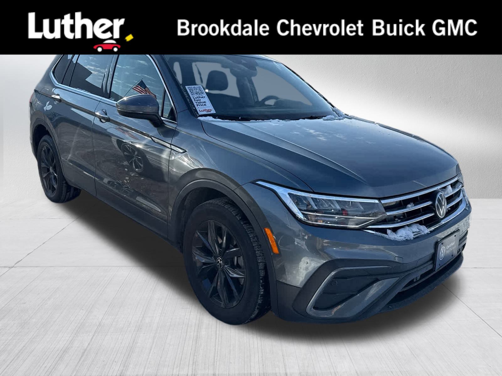 2024 Volkswagen Tiguan SE's photo