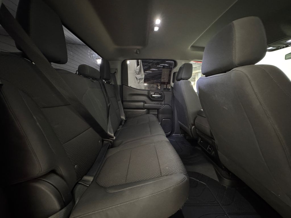 2020 Chevrolet Silverado 1500 Custom photo 16