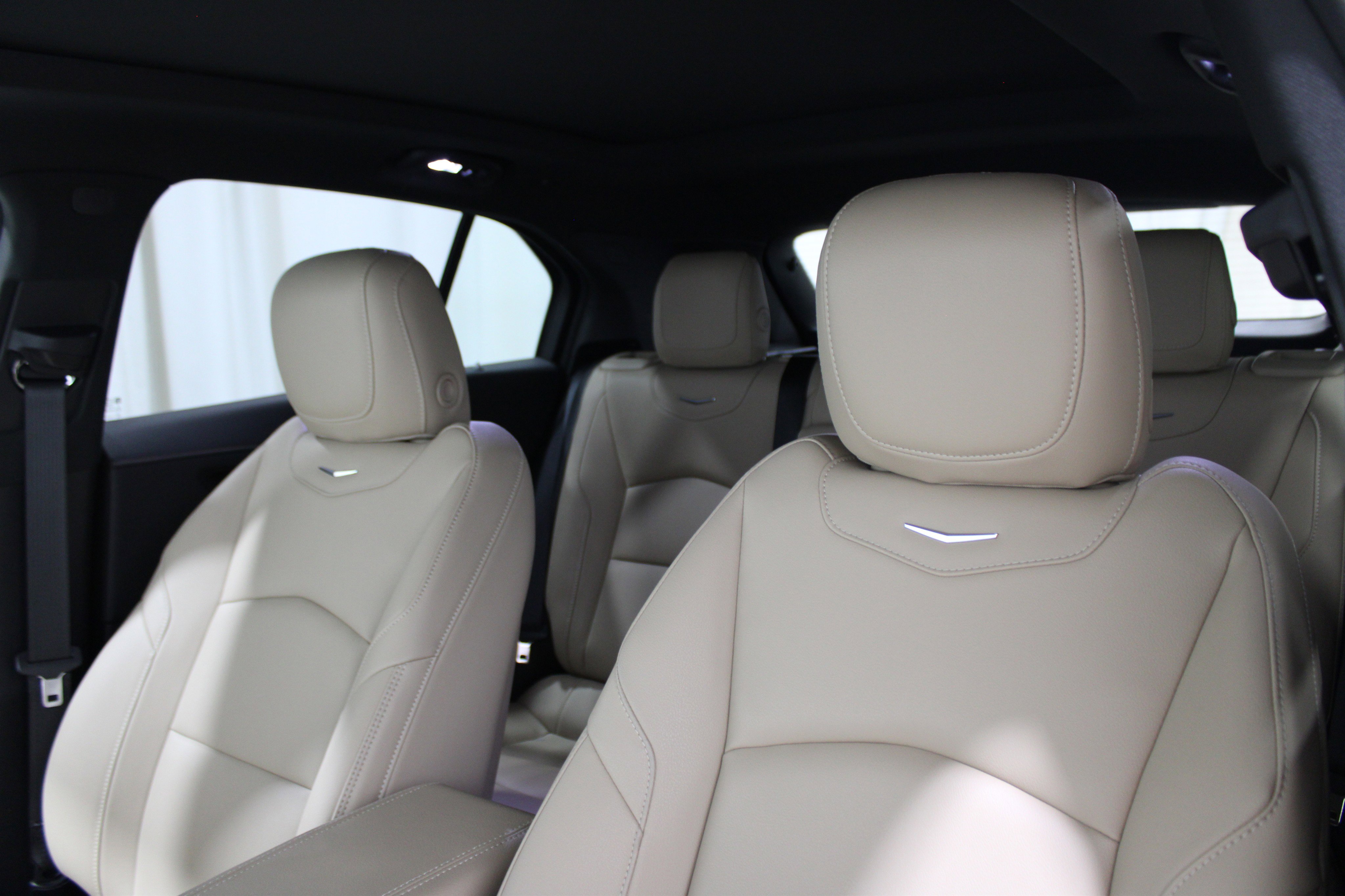 2024 Cadillac XT4 Luxury photo 4