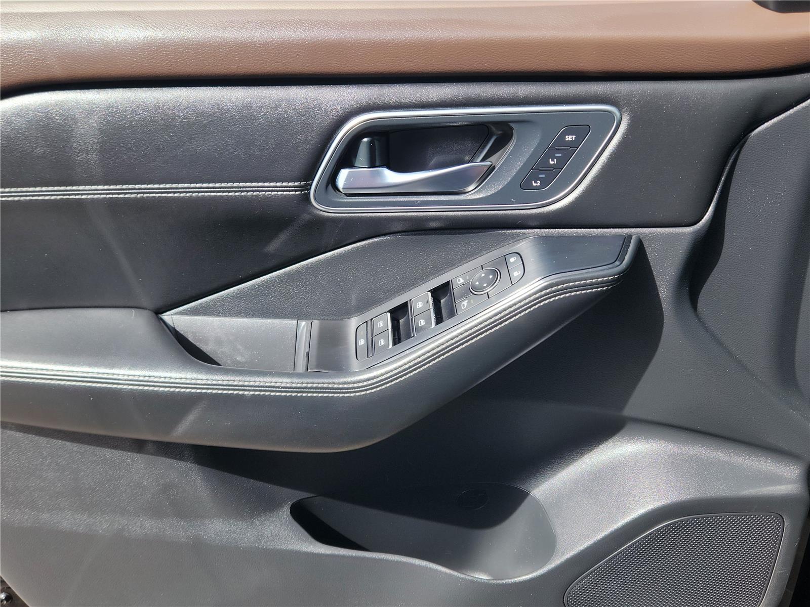 2021 Nissan Rogue Platinum photo 8