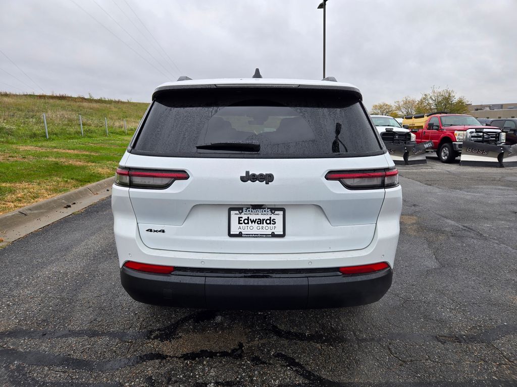 2025 Jeep Grand Cherokee Altitude X photo 3