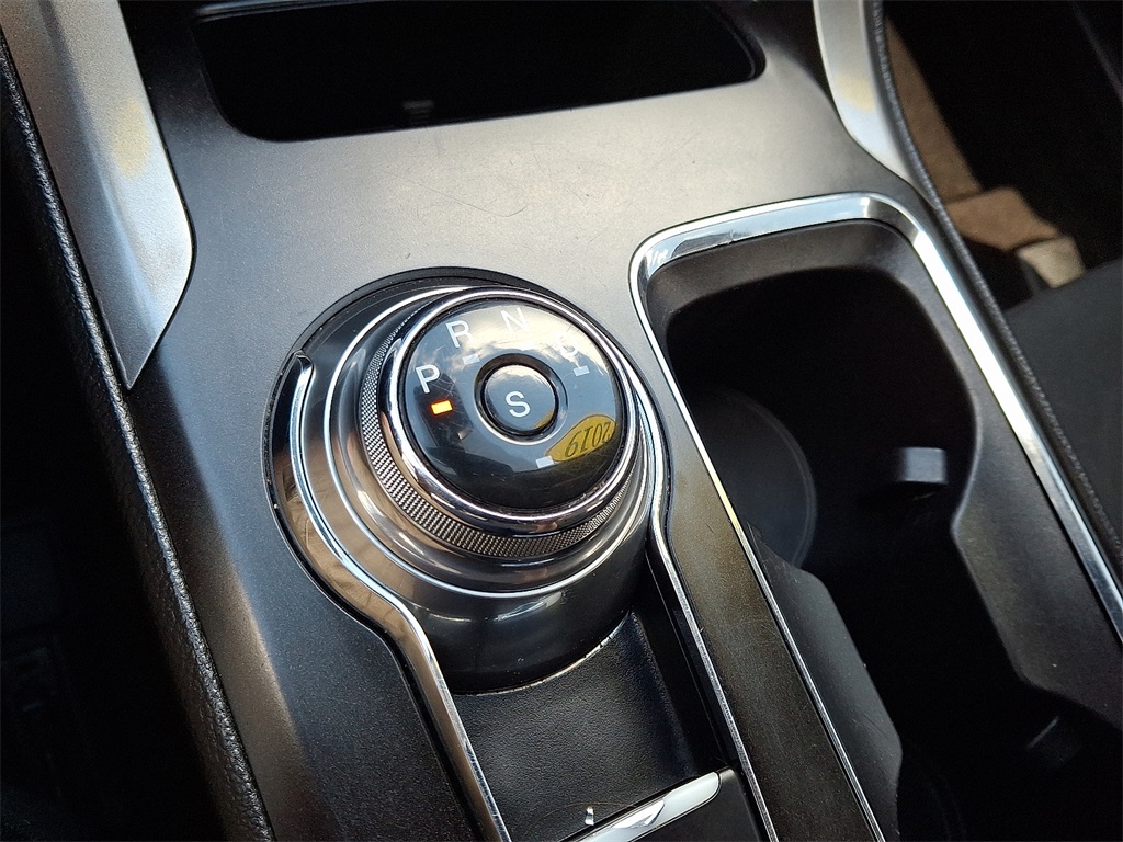 2019 Ford Fusion SE photo 14