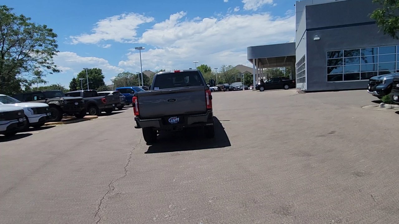 2025 Ford F-350 Lariat photo 4