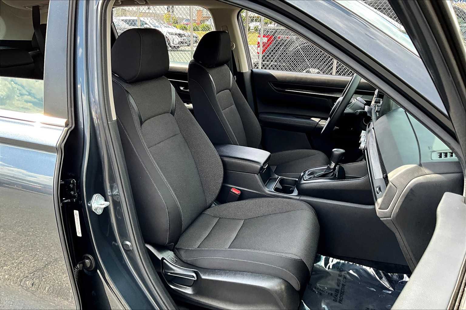 2023 Honda CR-V LX photo 8