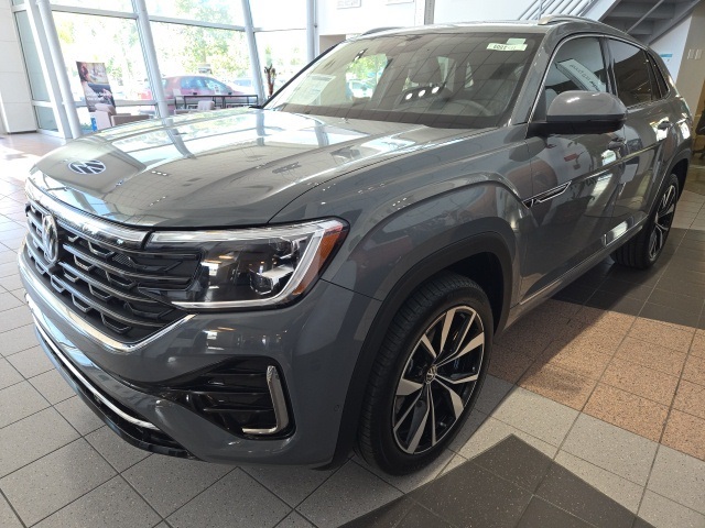 2025 Volkswagen Atlas Cross Sport SEL Premium R-Line photo 4