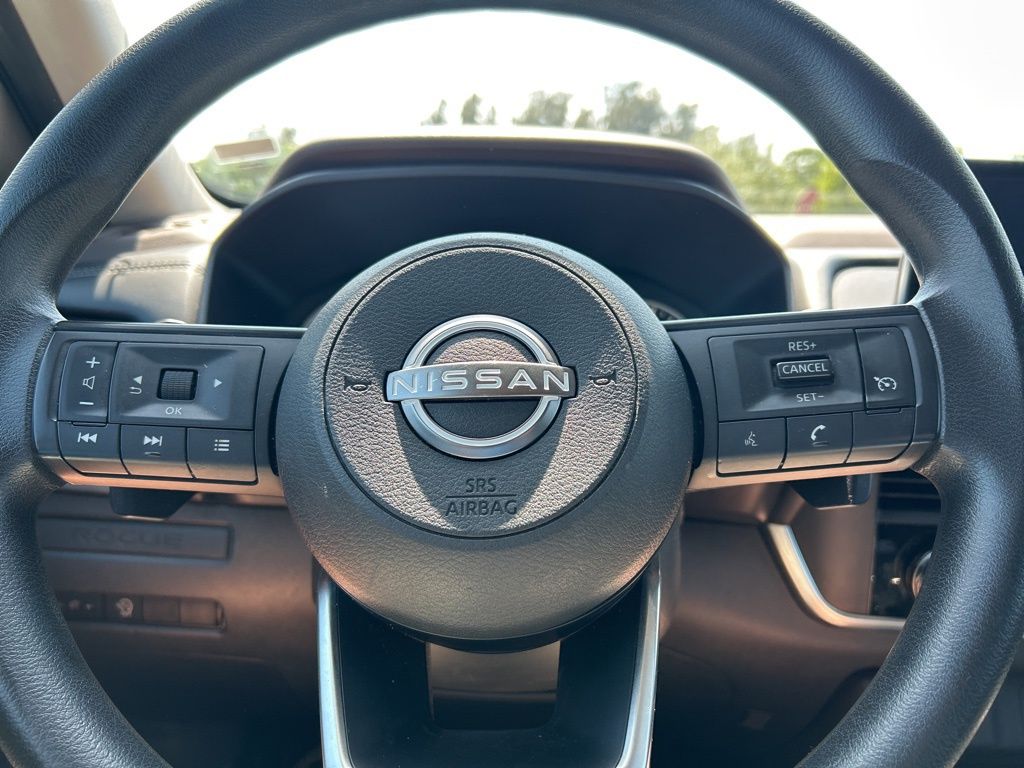 2023 Nissan Rogue S photo 16