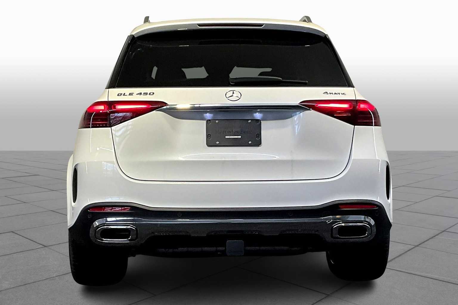 2026 Mercedes Benz GLE 450 4MATIC photo 2