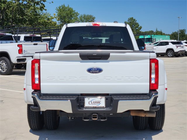 2023 Ford F-350 XLT photo 6