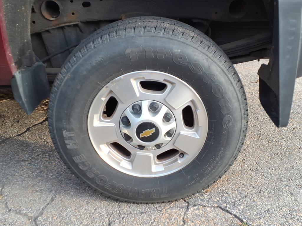 2015 Chevrolet Silverado 2500HD LT photo 3