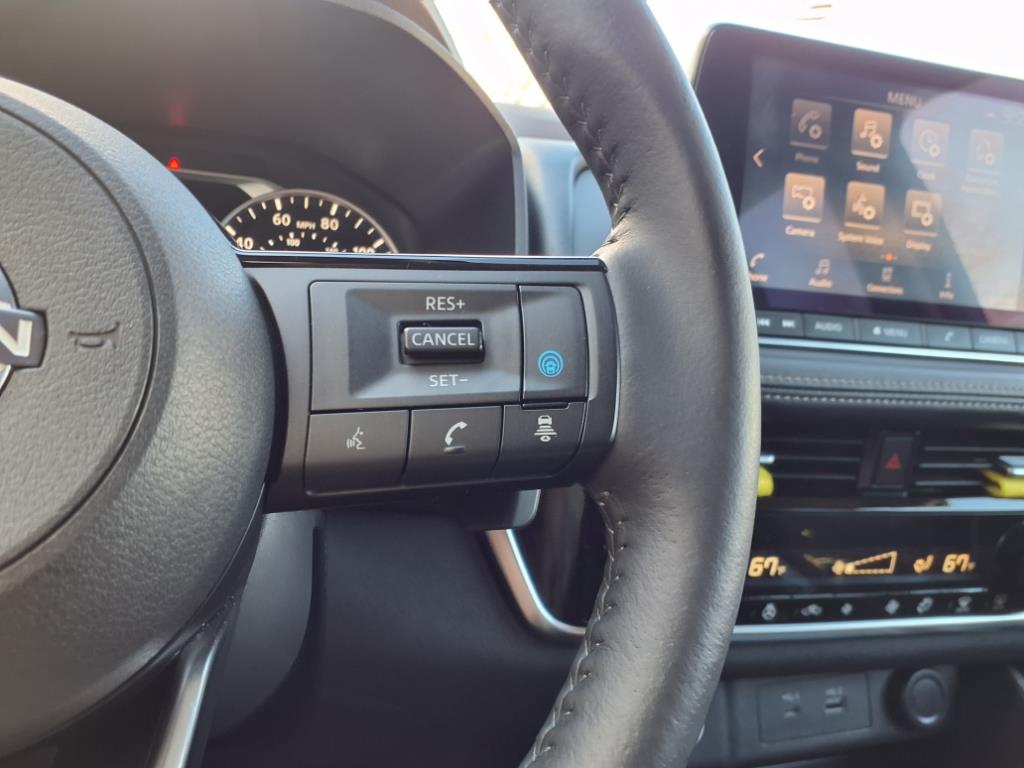 2022 Nissan Rogue SV photo 23