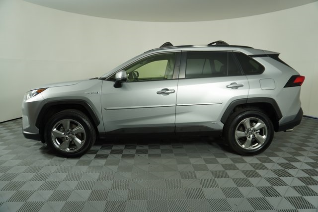 2019 Toyota RAV4 Limited photo 4