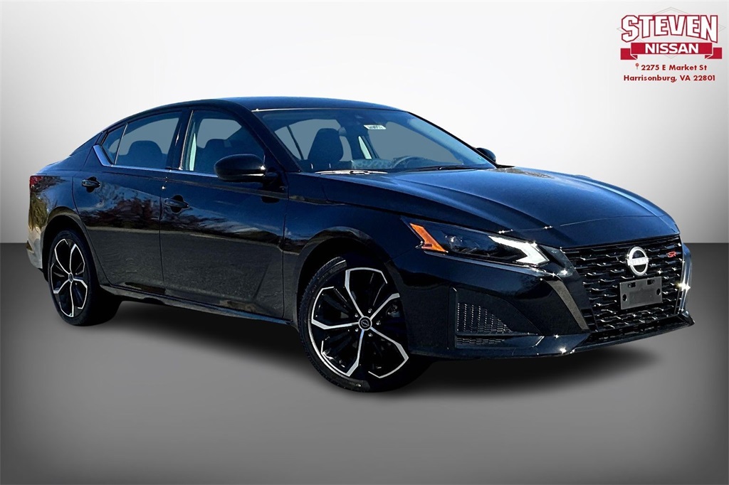 2025 Nissan Altima SR