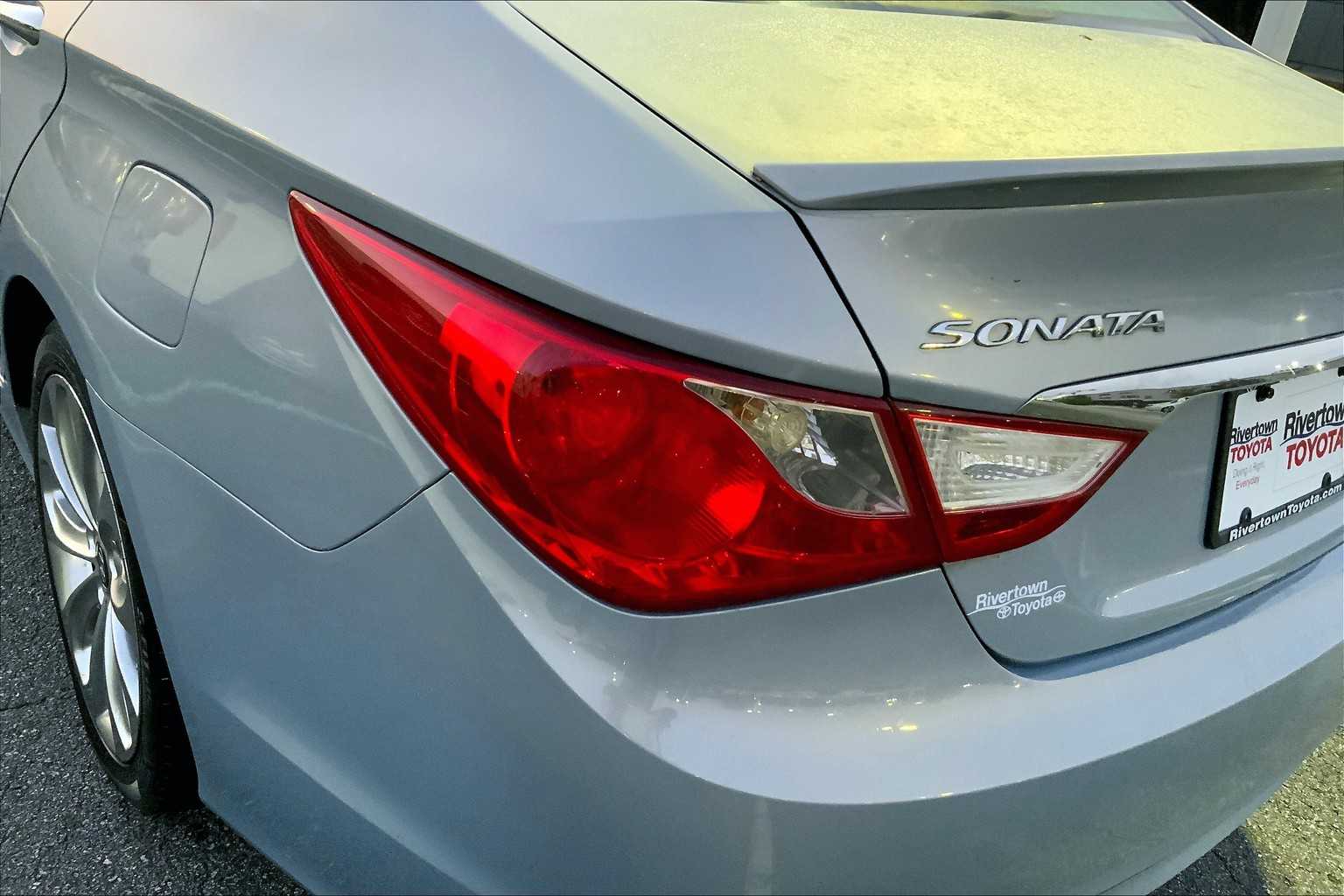 2012 Hyundai Sonata SE photo 25