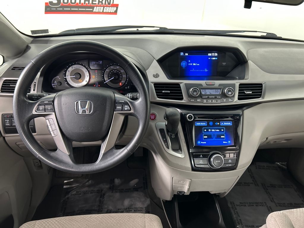 2016 Honda Odyssey EX photo 2