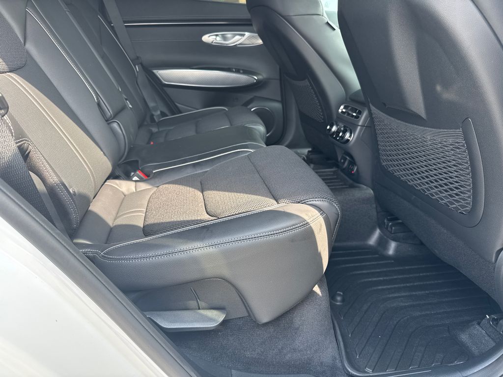 2025 Genesis GV70 2.5T photo 15