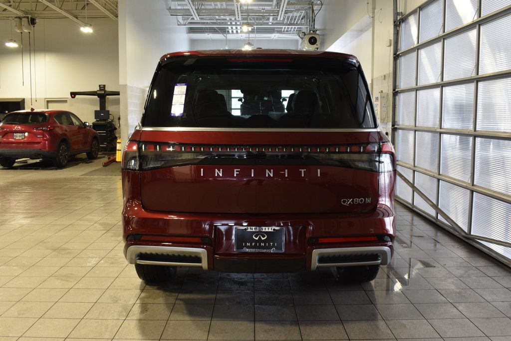 2026 Infiniti QX80 Luxe photo 3