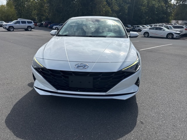 2021 Hyundai Elantra SEL photo 2