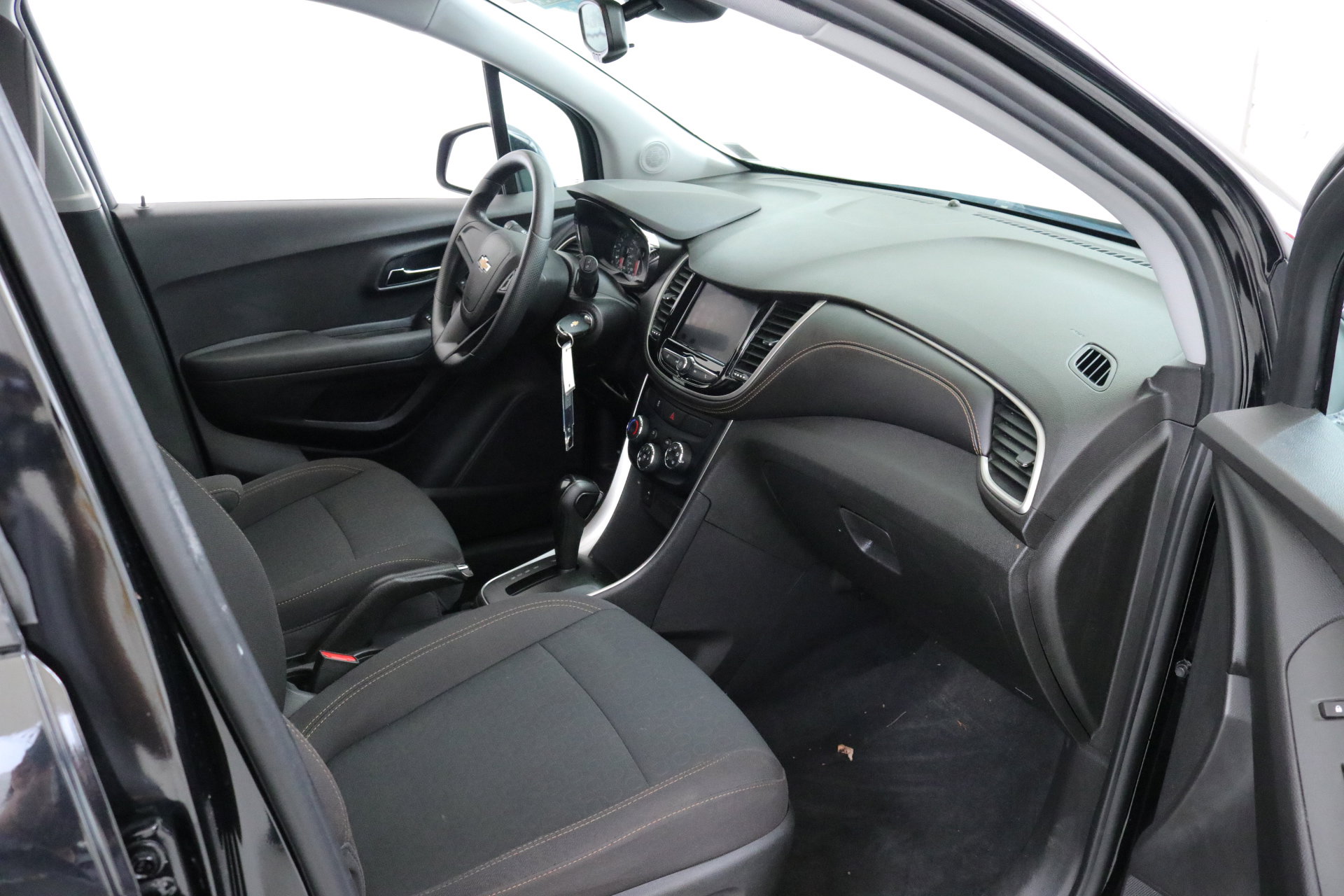 2020 Chevrolet Trax LS photo 25