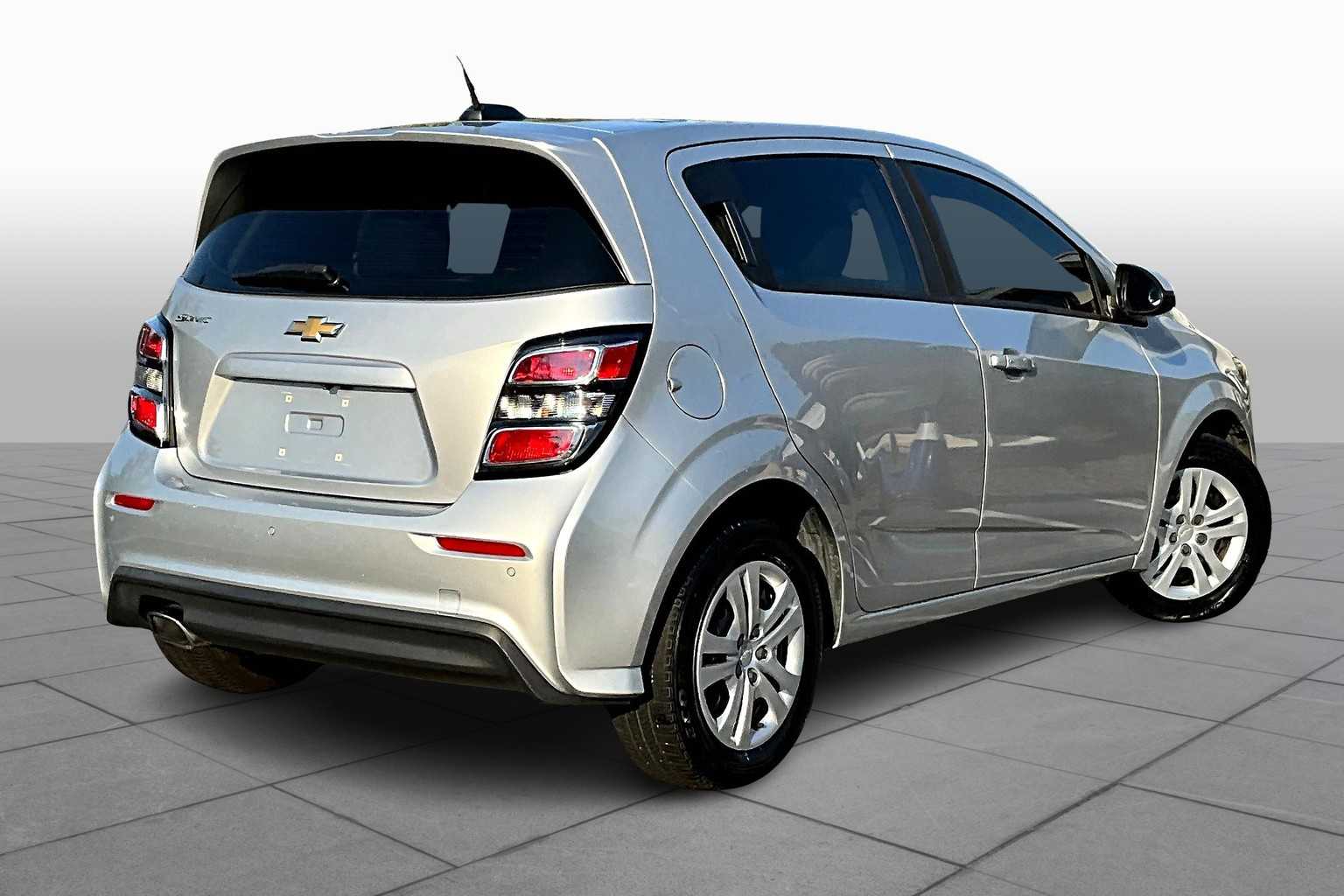 2020 Chevrolet Sonic LT photo 11