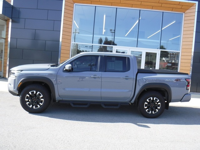 2023 Nissan Frontier PRO-4X photo 2