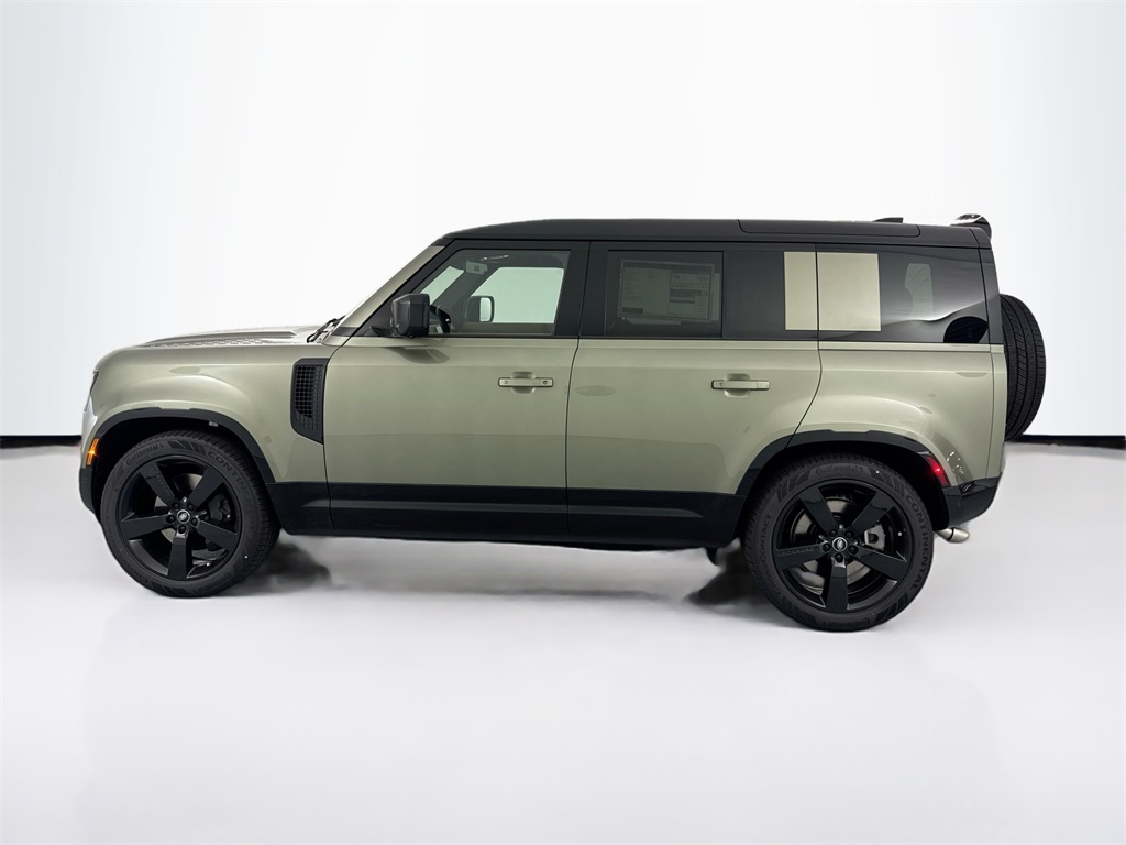2025 Land Rover Defender 110 X-Dynamic SE photo 8