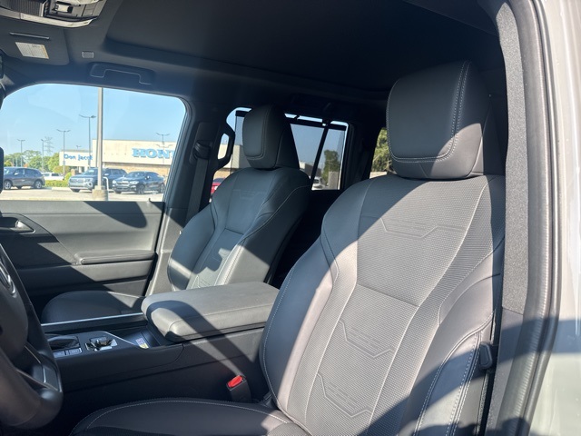 2024 Lexus GX 550 Luxury photo 7