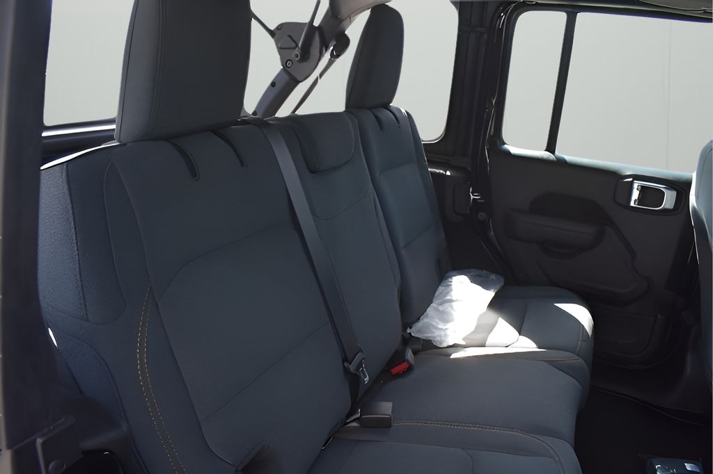 2025 Jeep Wrangler Sport photo 15