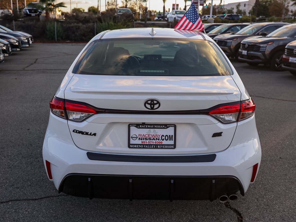 2023 Toyota Corolla SE photo 3