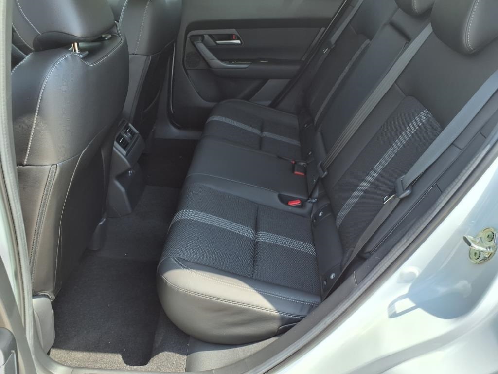 2025 Mazda CX-50 2.5 S Premium photo 17