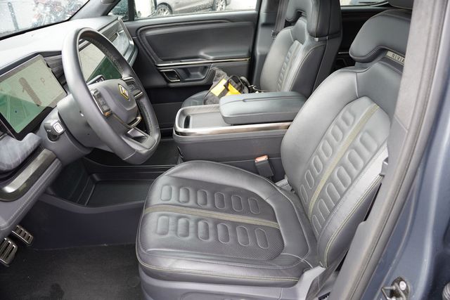 2022 Rivian R1T Adventure photo 6