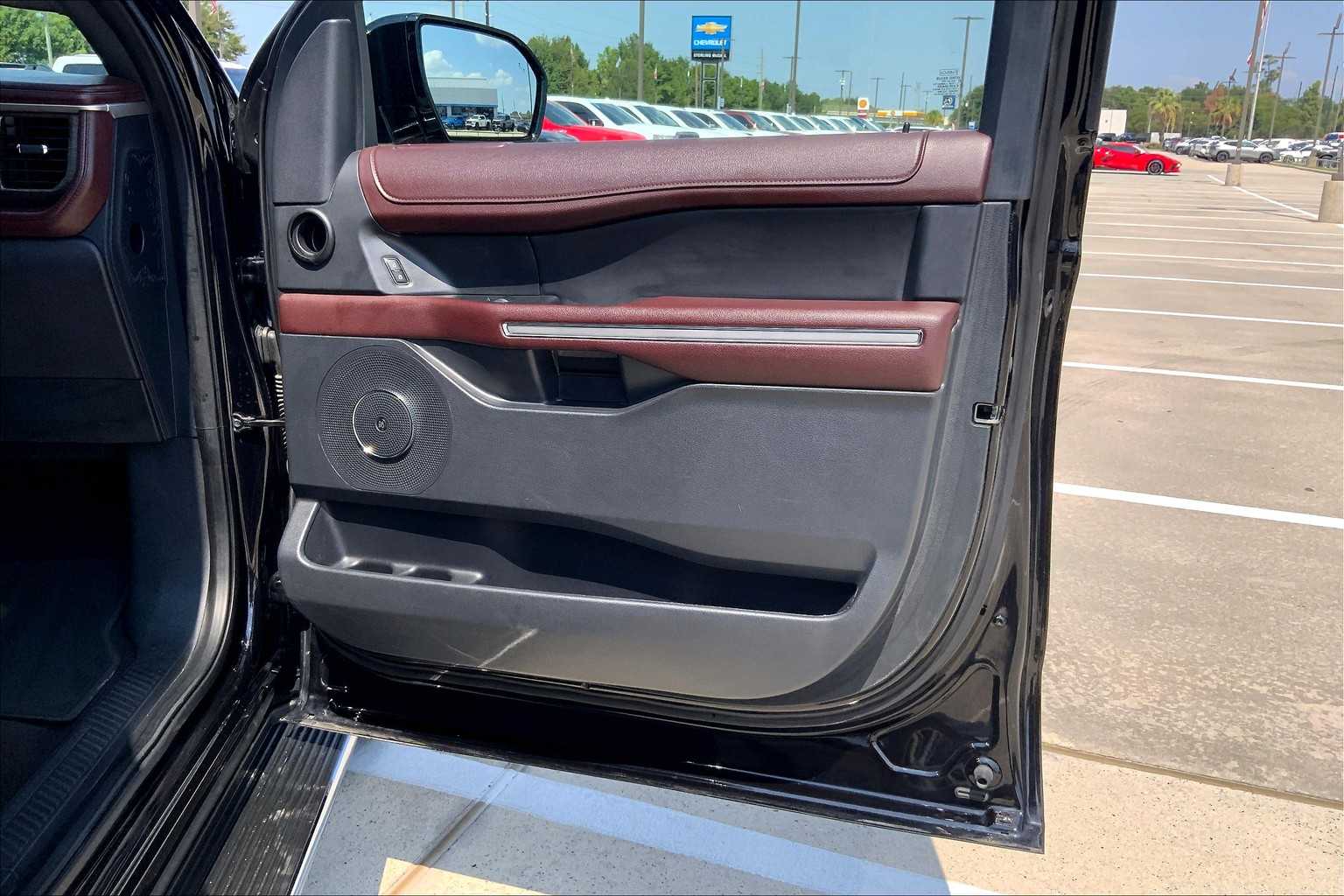 2023 Ford Expedition Limited photo 22