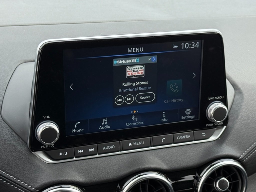 2025 Nissan Sentra SV photo 10