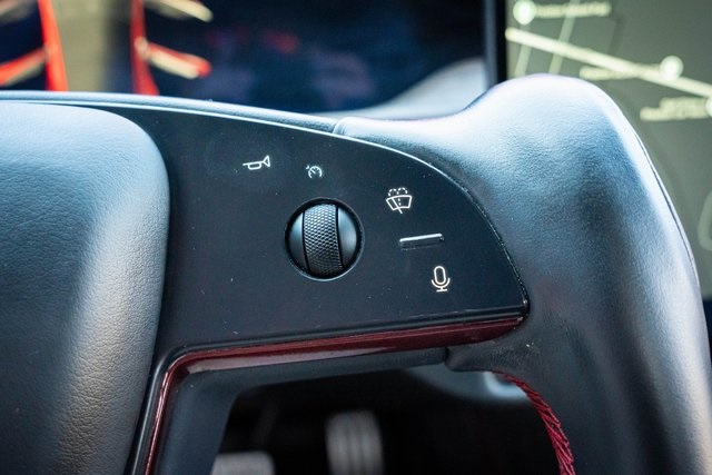 2021 Tesla Model S Plaid photo 18