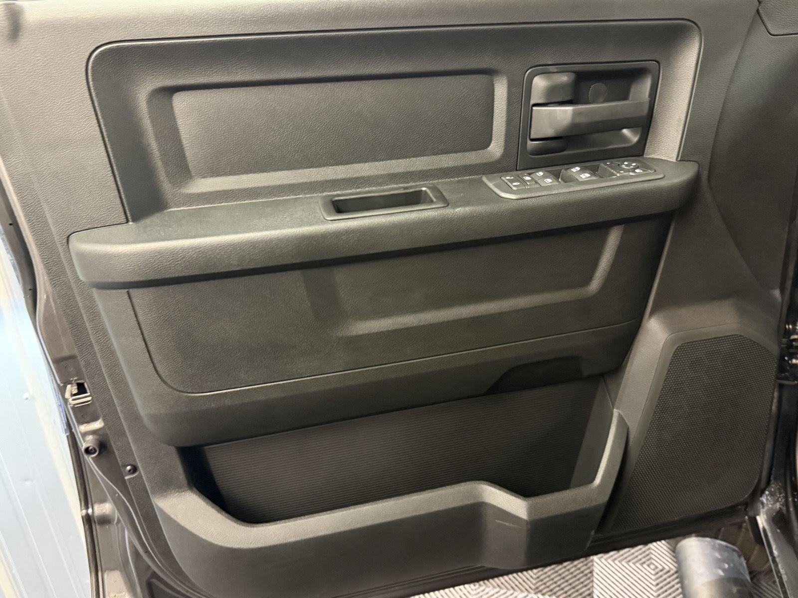 2026 Ram 2500 Tradesman photo 25