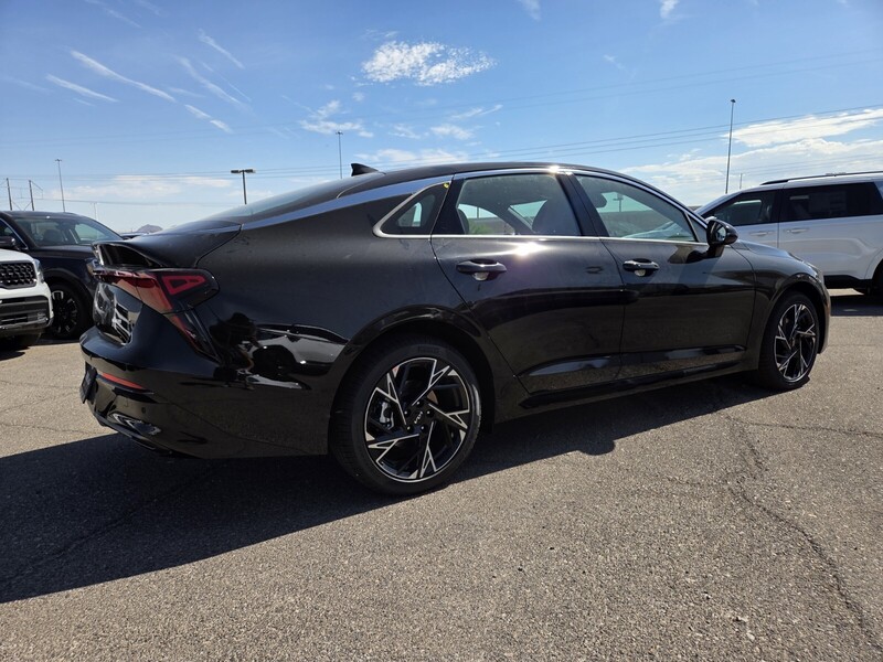 2026 Kia K5 GT-Line photo 3
