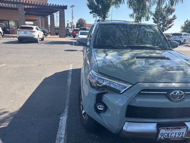 2023 Toyota 4Runner TRD Off-Road Premium photo 4