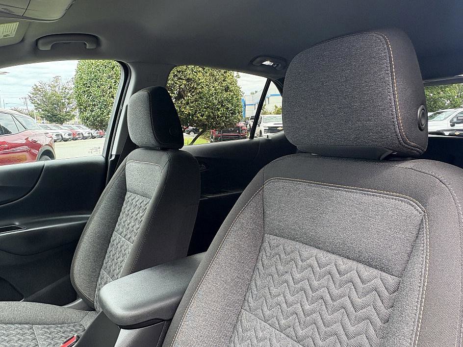 2023 Chevrolet Equinox LT photo 17