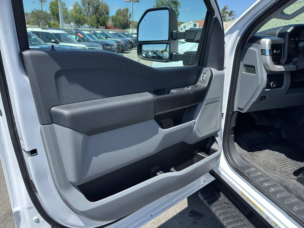 2024 Ford F-450 photo 14