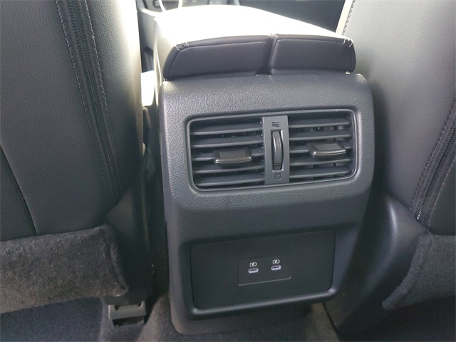 2024 Nissan Rogue SL photo 12