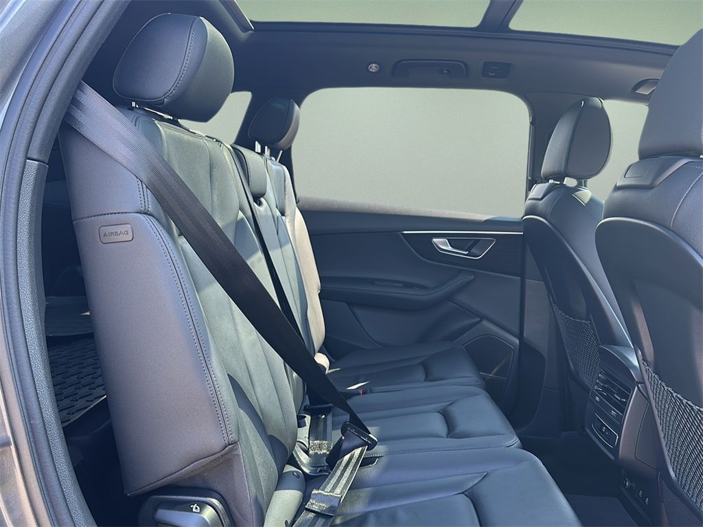 2024 Audi Q7 45 Premium Plus photo 21